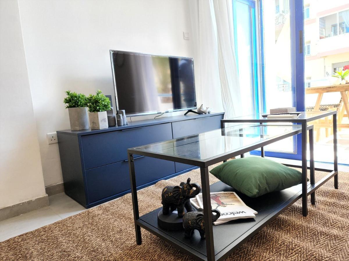 Frida'S Cozy Two Bedroom Apt Larnaca Buitenkant foto