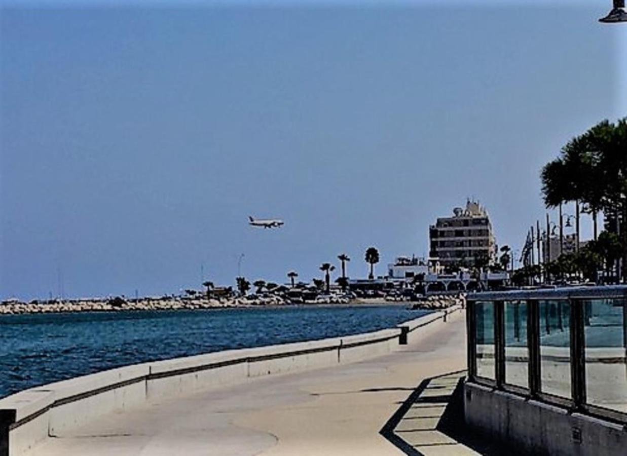Frida'S Cozy Two Bedroom Apt Larnaca Buitenkant foto